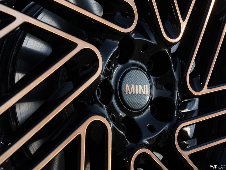 MINI MINI CLUBMAN 2023款 Final Edition 最后的紳士紀(jì)念版