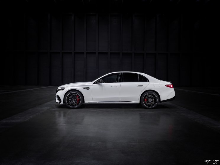 梅賽德斯-AMG 奔馳E級(jí)AMG 2024款 AMG E 53 HYBRID 4MATIC+