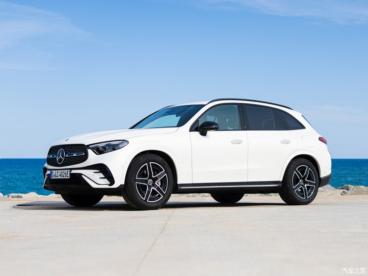 奔馳(進口) 奔馳GLC新能源(進口) 2023款 GLC 300 de 4MATIC AMG Line 歐洲版