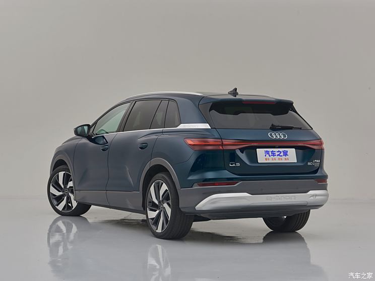 上汽奧迪 奧迪Q5 e-tron 2022款 50 e-tron quattro 榮耀型 錦衣套裝